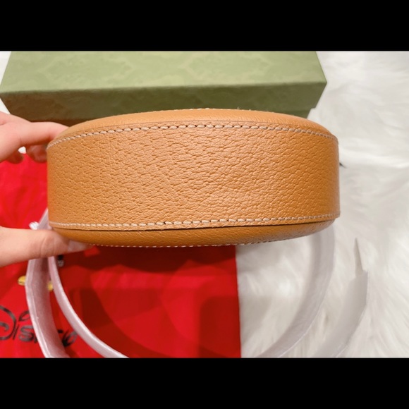 Gucci x Disney Mickey Mouse round crossbody bag - Picture 4 of 7